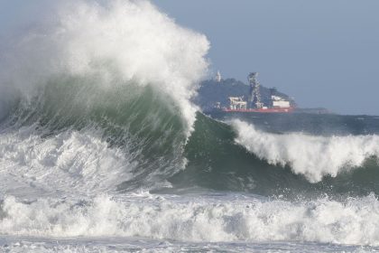 marinha-emite-alerta-de-ressaca-para-o-litoral-do-rio-no-reveillon