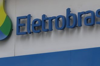 lula-veta-pl-sobre-realocacao-de-trabalhadores-da-eletrobras