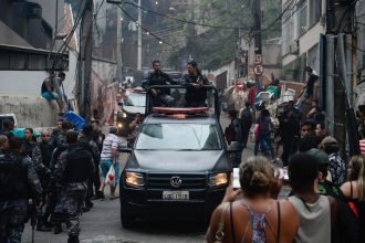 deputado-vai-a-justica-para-derrubar-gratificacao-faroeste-no-rio