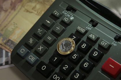 estoque-da-divida-publica-federal-chega-a-r$-8,48-trilhoes-em-novembro