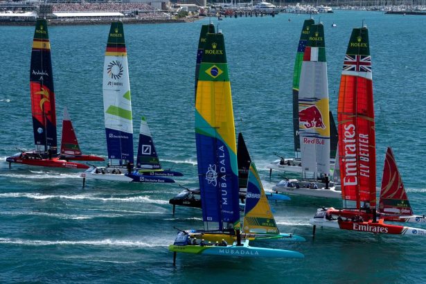 uma-eletrizante-corrida-sobre-as-aguas-esta-chegando-ao-rio-de-janeiro-e-promete-adrenalina-maxima-na-baia-de-guanabara.-veja-como-garantir-seu-ingresso-para-o-enel-rio-sailgp!