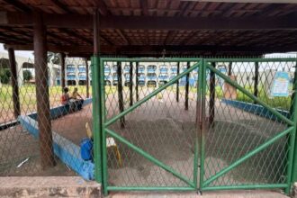 homem-e-baleado-na-calcada-do-ciep-wilson-batista,-no-parque-guarus